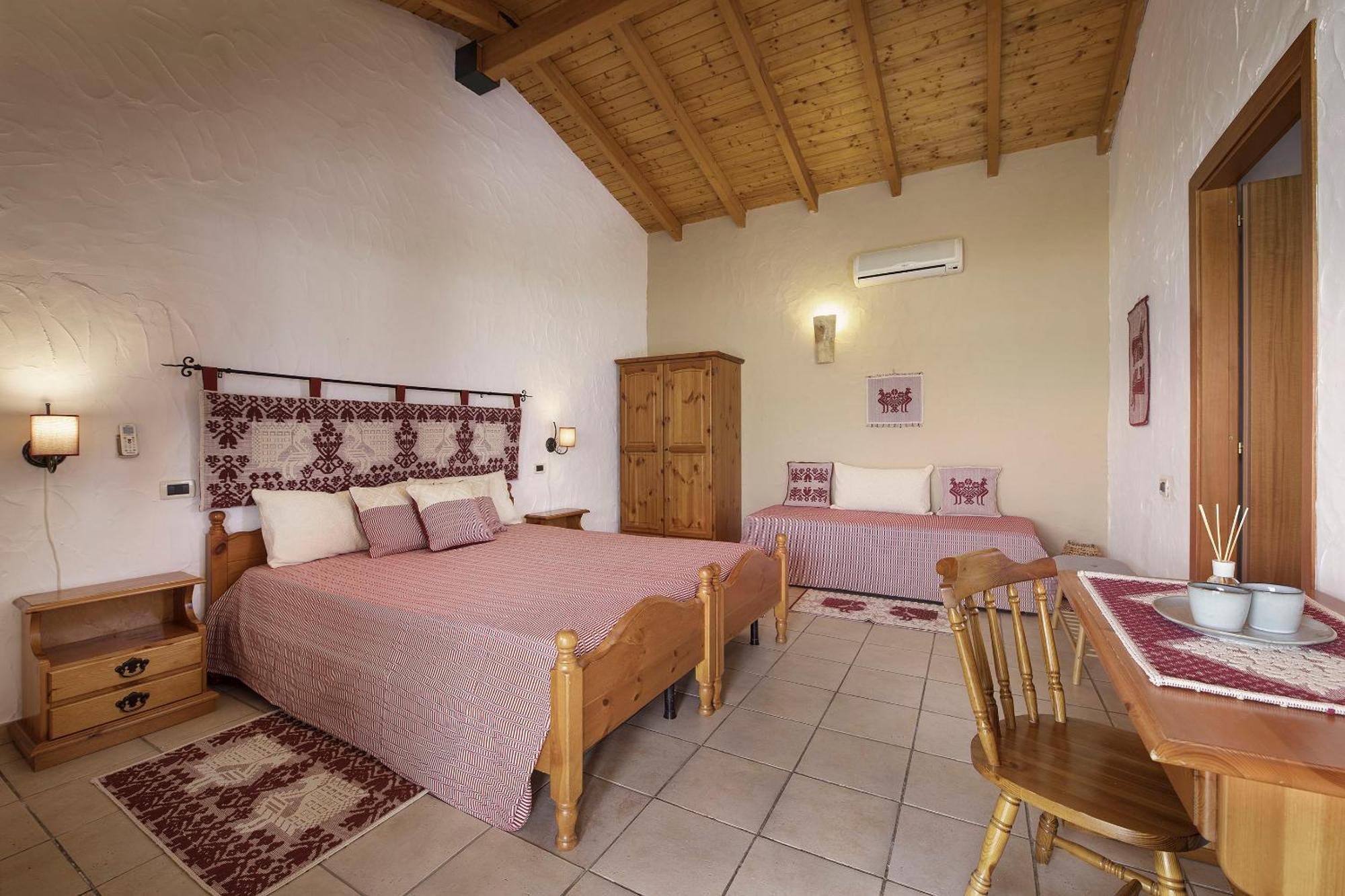 Agriturismo La Biada Is Morus Exterior photo